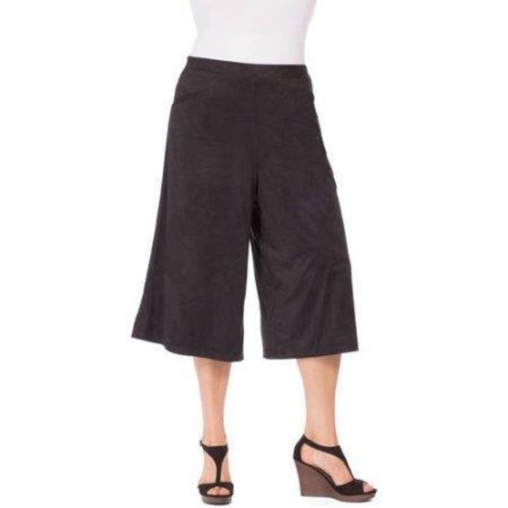 NEW  Moda Women's 1X Black Gaucho Faux Suede Pant